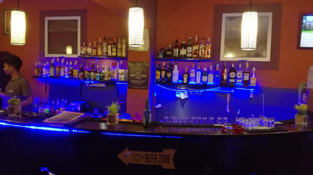 Che Mimi Lounge Bar